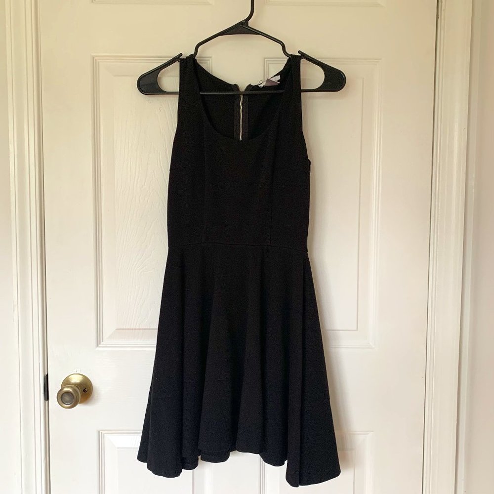 Sleeve-less Black A-Line Dress, M, barIII